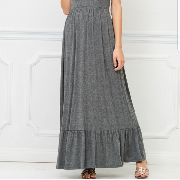 LAST 1! SM. Bellino Halter Maxi dress - Picture 3 of 6